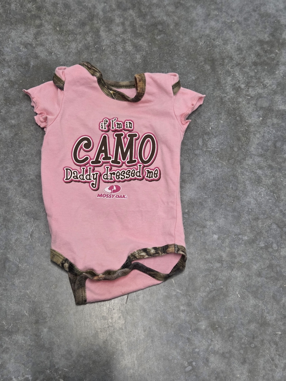 Mossy Oak Pink Onesie Camo Daddy Hunter Size 0-3